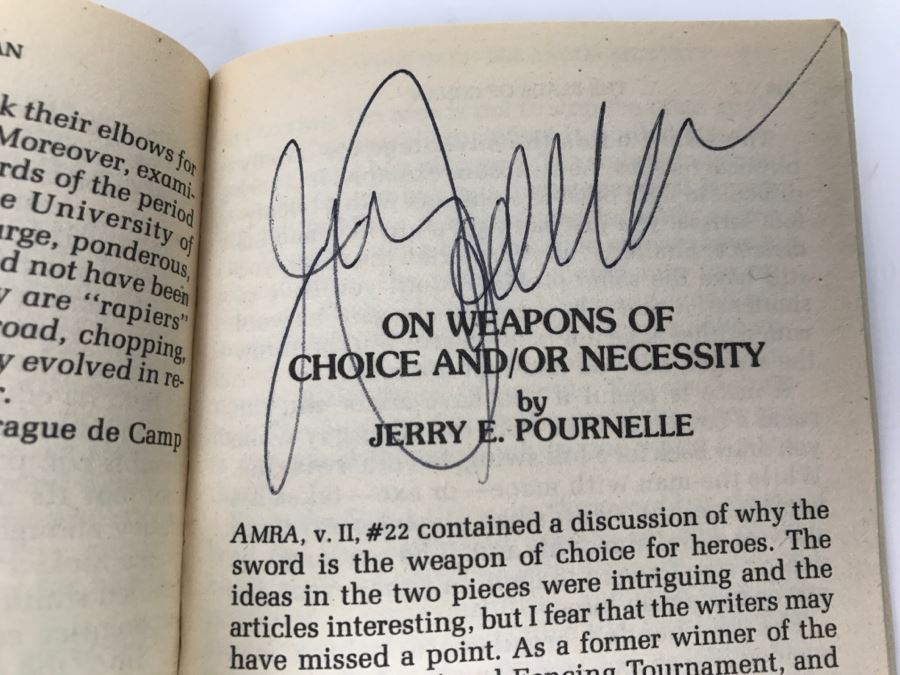 Signed First Ace Printing 1979 Paperback Book The Blade Of Conan By L. Sprague De Camp (Signed By L. Sprague De Camp, Poul Anderson, Fritz Leiber, Jerry E. Pournelle And Marion Zimmer Bradley) [Photo 13]