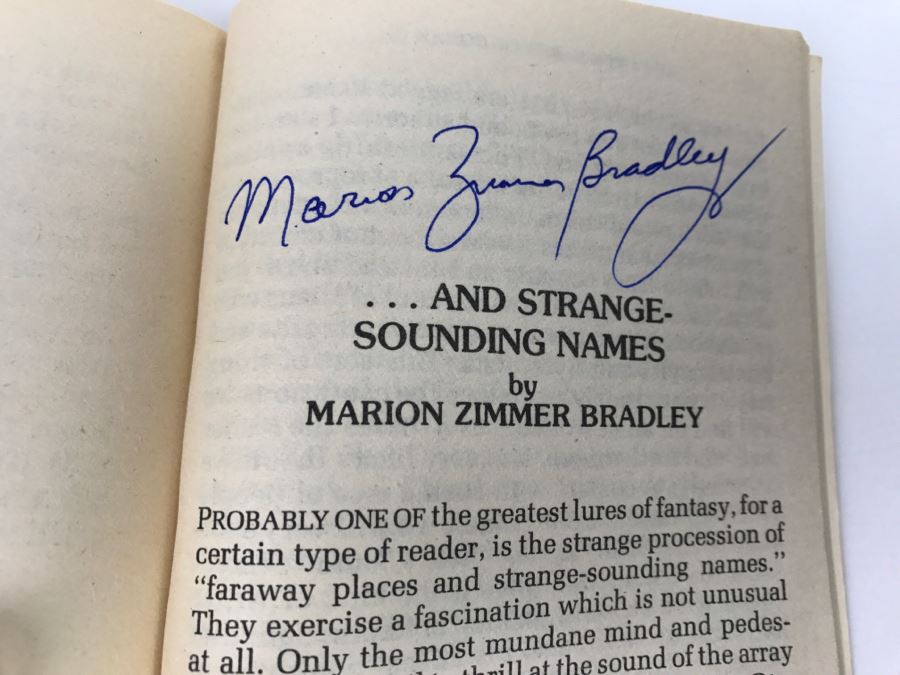 Signed First Ace Printing 1979 Paperback Book The Blade Of Conan By L. Sprague De Camp (Signed By L. Sprague De Camp, Poul Anderson, Fritz Leiber, Jerry E. Pournelle And Marion Zimmer Bradley) [Photo 14]