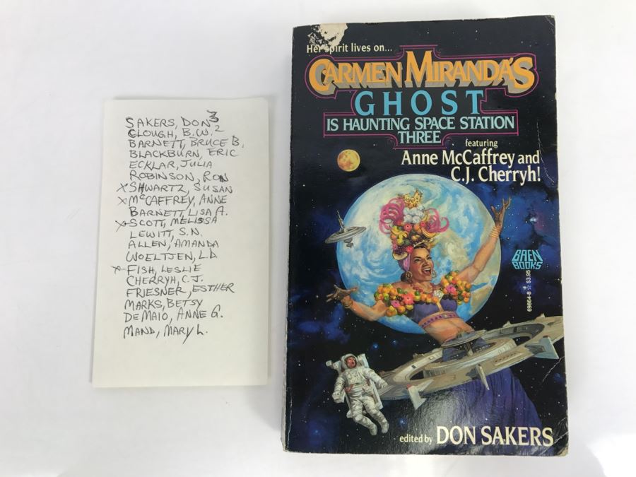 Signed First Printing 1990 Paperback Book Carmen Miranda's Ghost Is Haunting Space Station Three By Don Sakers (Signed By Susan Shwartz, Anne McCaffrey, Melissa Scott And Leslie Fish) [Photo 2]