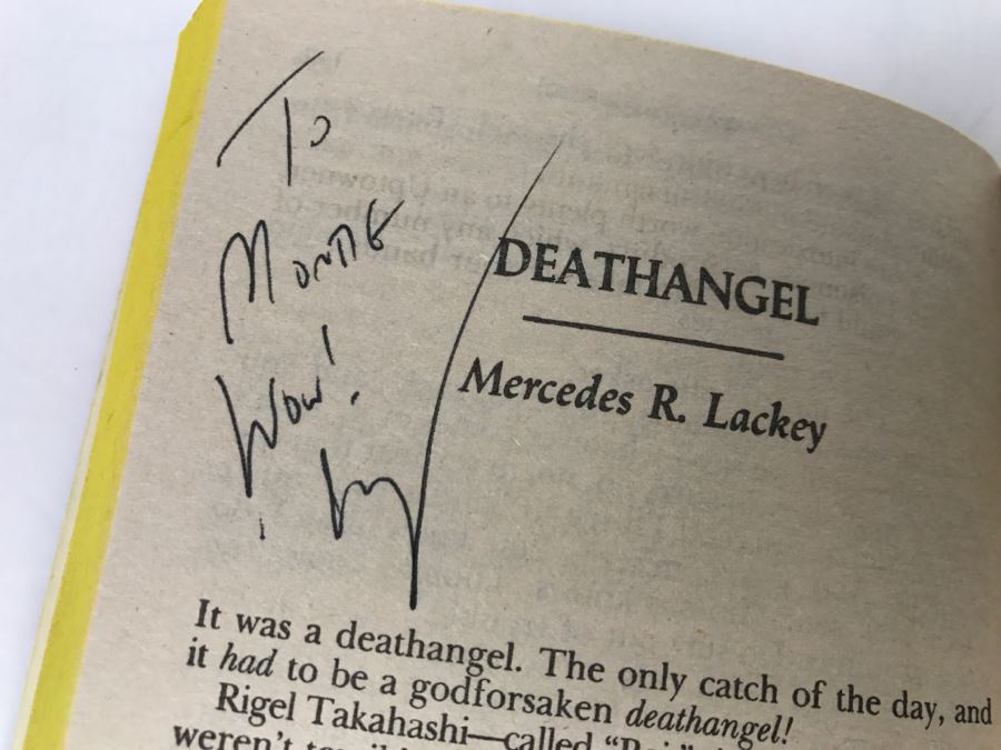 Signed First Printing 1987 Paperback Book Merovingen Nights Festival Moon By C.J. Cherryh (Signed By C.J. Cherryh, Mercedes Lackey And Leslie Fish) [Photo 10]