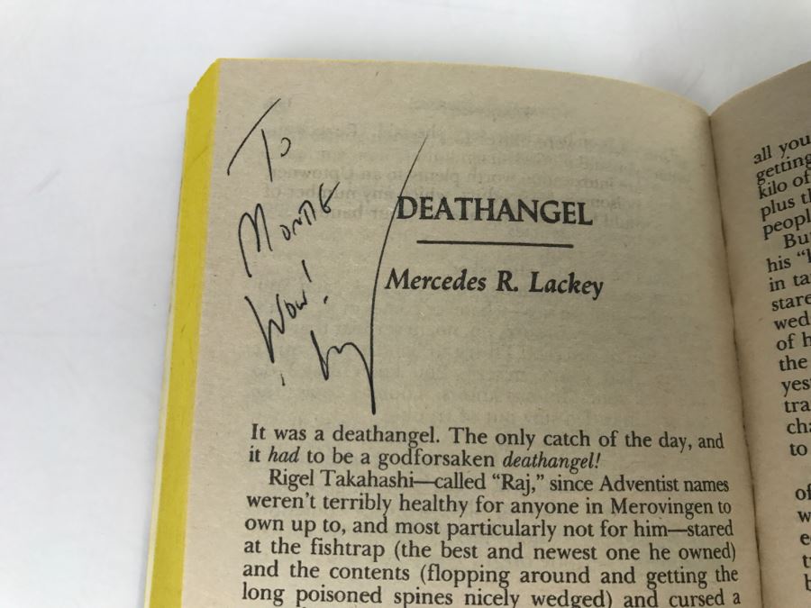 Signed First Printing 1987 Paperback Book Merovingen Nights Festival Moon By C.J. Cherryh (Signed By C.J. Cherryh, Mercedes Lackey And Leslie Fish) [Photo 9]