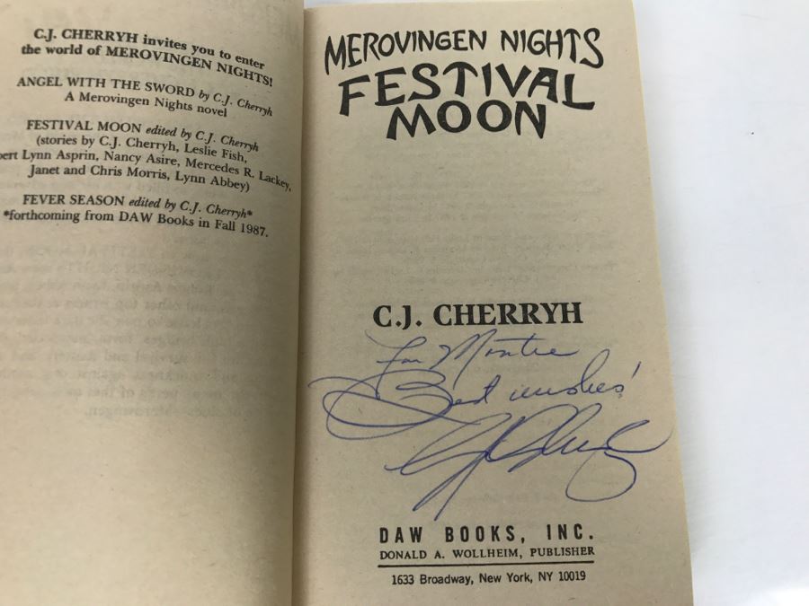 Signed First Printing 1987 Paperback Book Merovingen Nights Festival Moon By C.J. Cherryh (Signed By C.J. Cherryh, Mercedes Lackey And Leslie Fish) [Photo 4]