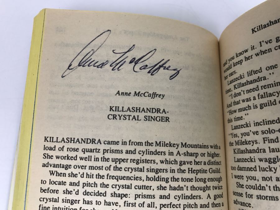 Signed 1975 Paperback Book Continuum 2 (Signed By Poul Anderson And Anne McCaffrey) [Photo 11]