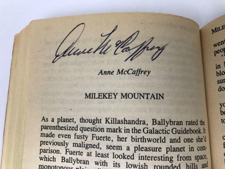 Signed 1975 Paperback Book Continuum 3 (Signed By Poul Anderson And Anne McCaffrey) [Photo 10]