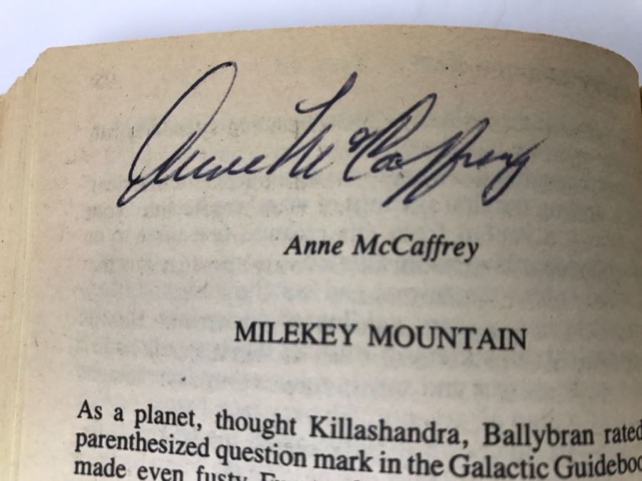 Signed 1975 Paperback Book Continuum 3 (Signed By Poul Anderson And Anne McCaffrey) [Photo 11]