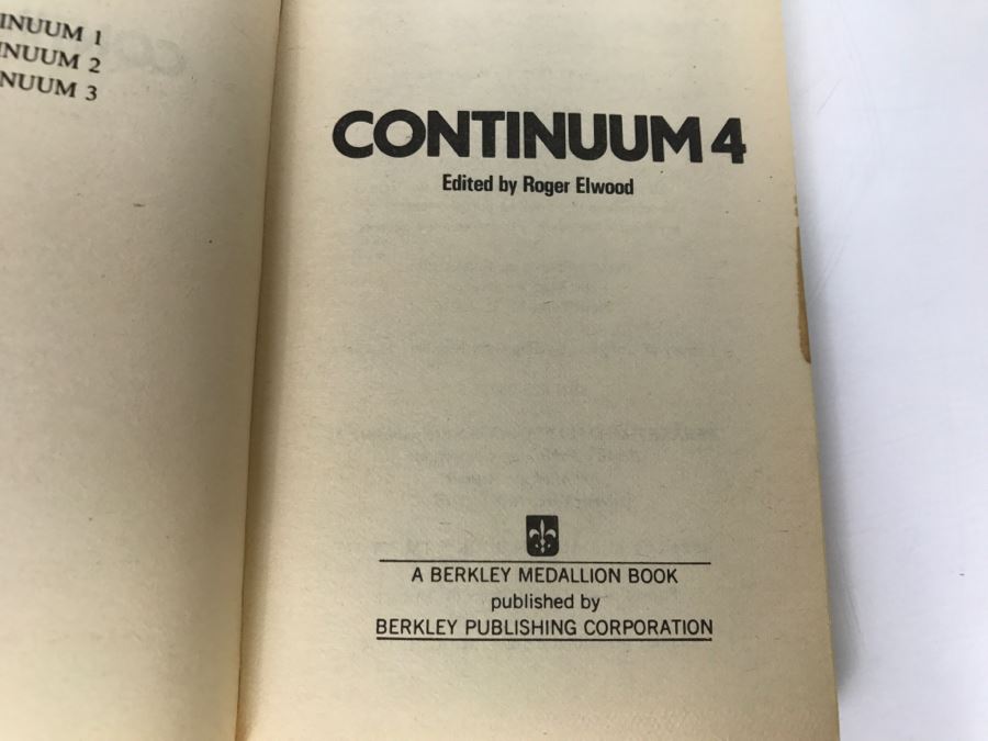 Signed 1976 Paperback Book Continuum 4 (Signed By Poul Anderson And Anne McCaffrey) [Photo 6]