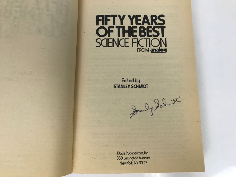 Signed Paperback Book Fifty Years Of The Best Science Fiction From Analog (Signed By Stanley Schmidt, L. Sprague De Camp, A. E. Van Vogt, Poul Anderson, Ben Bova And Vonda N. McIntrye) [Photo 4]
