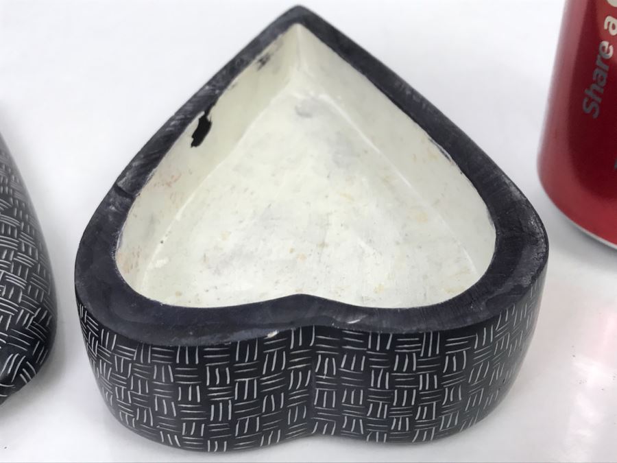 Genuine Besmo Product Hand Carved In Kenya Black And White Heart Shaped Box [Photo 12]
