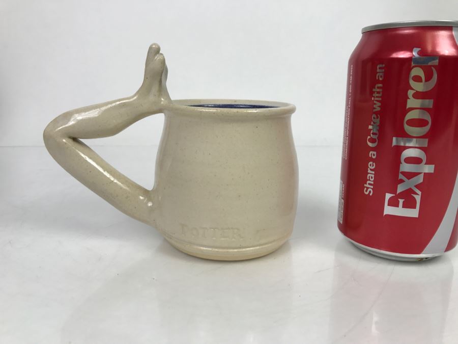 Potter Pottery Mug With Leg Foot Handle [Photo 2]