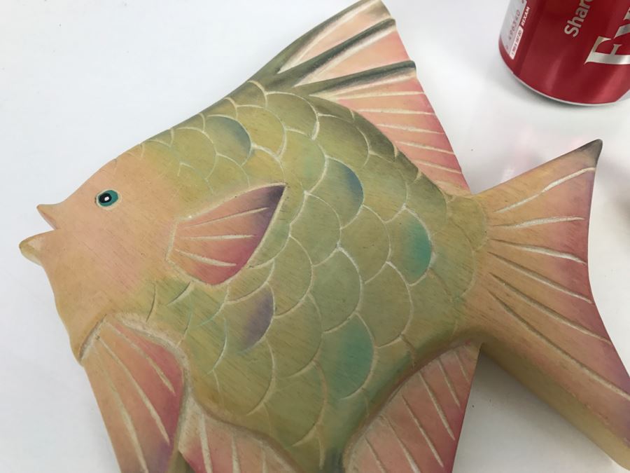 Pair Of Indonesian Hand Carved And Hand Painted Wall Hanging Fish [Photo 6]