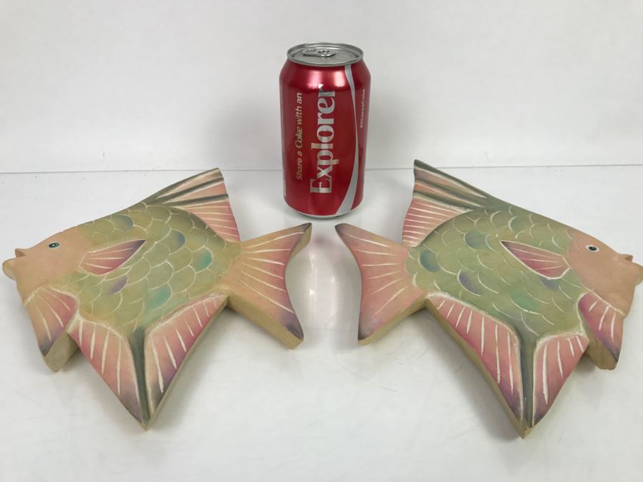 Pair Of Indonesian Hand Carved And Hand Painted Wall Hanging Fish [Photo 3]
