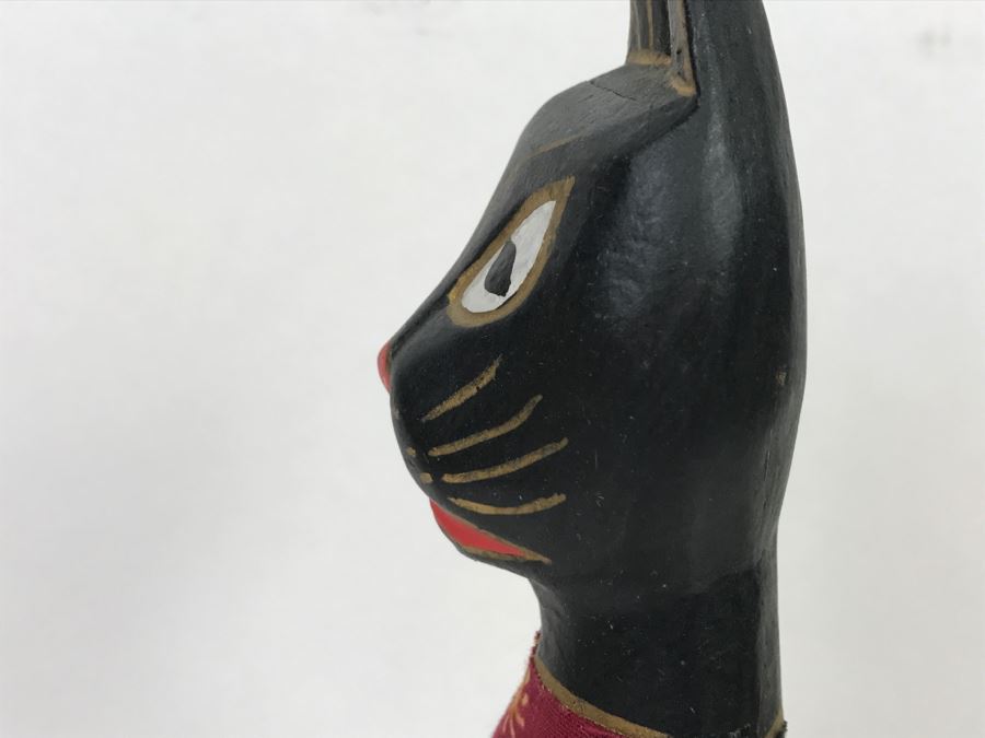 Wooden Hand Carved And Hand Painted Cat [Photo 11]