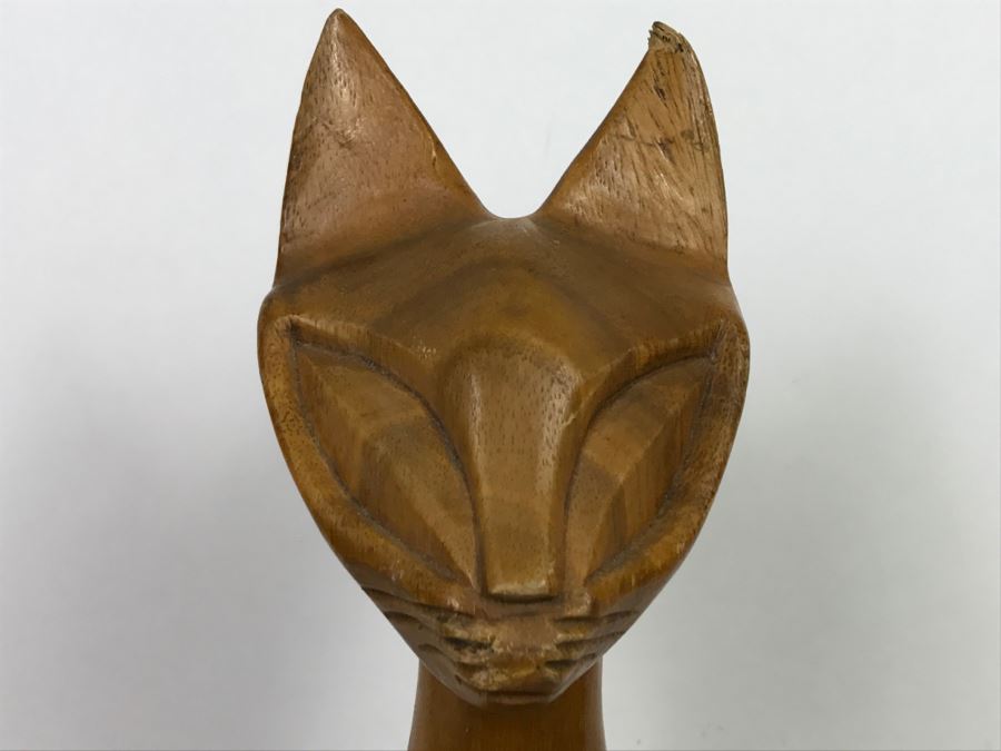 Large Hand Carved Cat Sculpture [Photo 4]