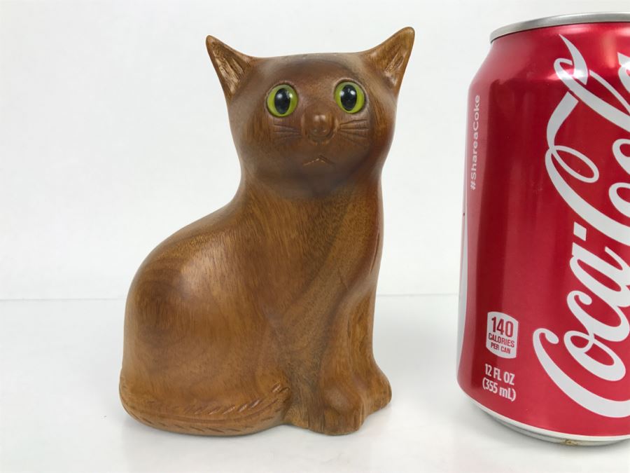 Oregon Myrtlewood Cat Sculpture [Photo 1]