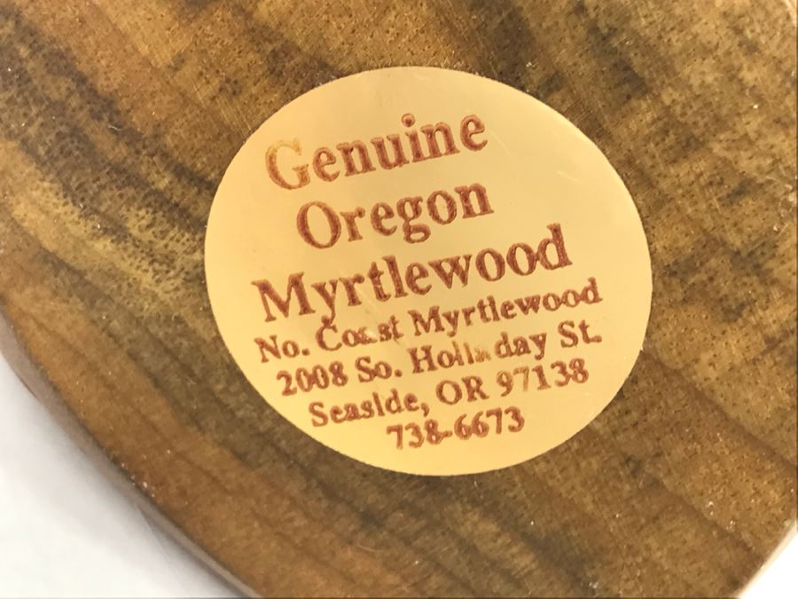 Oregon Myrtlewood Cat Sculpture [Photo 12]