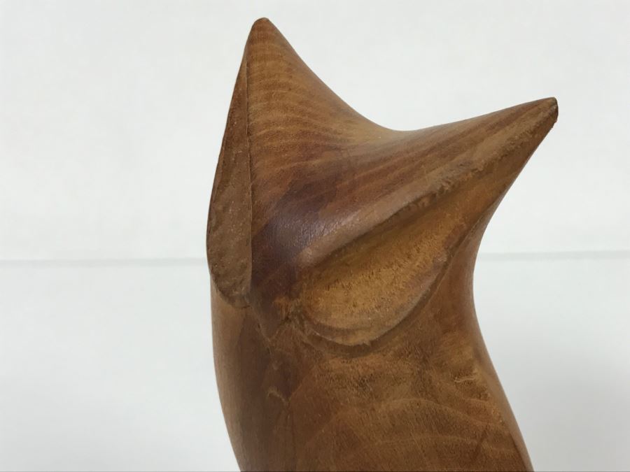 Mid-Century Carved Wooden Owl Sculpture [Photo 10]
