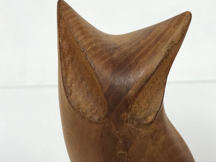 Mid-Century Carved Wooden Owl Sculpture [Photo 3]