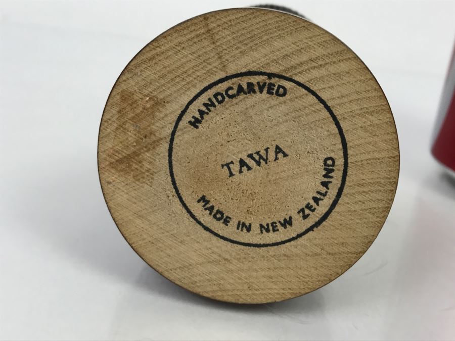 Handcarved Kiwi Bird Sculpture Tawa New Zealand [Photo 10]