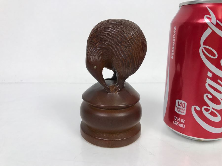 Handcarved Kiwi Bird Sculpture Tawa New Zealand [Photo 2]