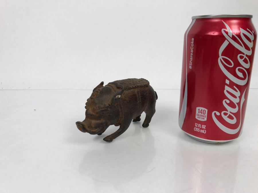 Old Metal Pig Sculpture Appears To Have Golden Tone Underneath 327g [Photo 2]