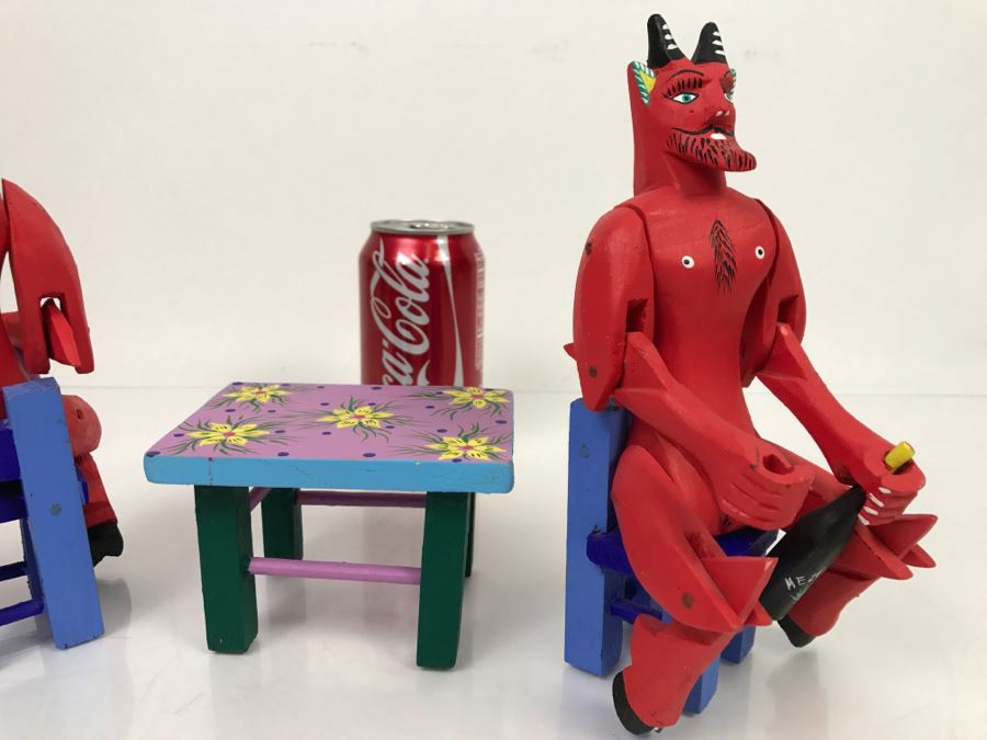 Oaxacan Folk Art Hand Crafted And Painted Tilcatete, Oaxaca Mexico By Joaquin Hernandez Vasquez (Total Of 4 Characters And Table) [Photo 12]