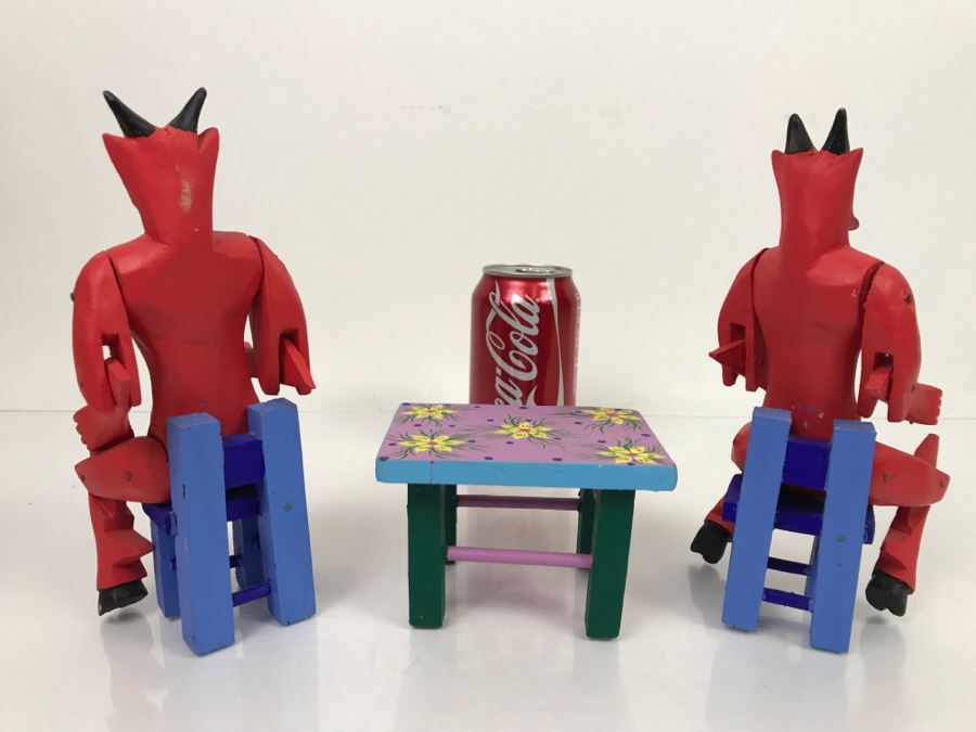 Oaxacan Folk Art Hand Crafted And Painted Tilcatete, Oaxaca Mexico By Joaquin Hernandez Vasquez (Total Of 4 Characters And Table) [Photo 9]