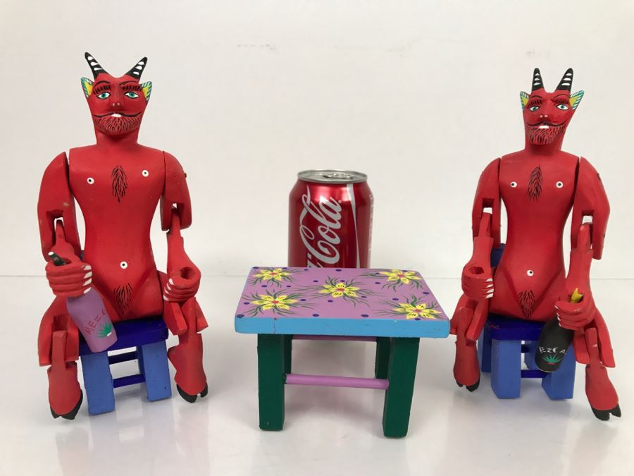 Oaxacan Folk Art Hand Crafted And Painted Tilcatete, Oaxaca Mexico By Joaquin Hernandez Vasquez (Total Of 4 Characters And Table) [Photo 2]