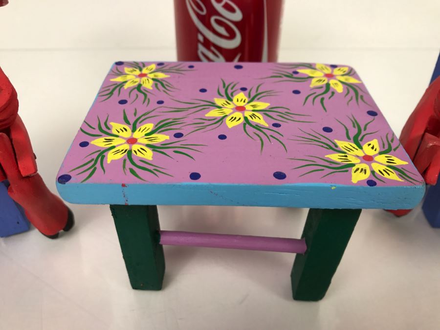 Oaxacan Folk Art Hand Crafted And Painted Tilcatete, Oaxaca Mexico By Joaquin Hernandez Vasquez (Total Of 4 Characters And Table) [Photo 7]