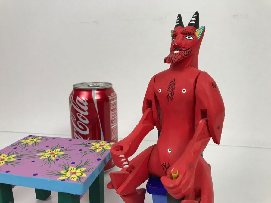 Oaxacan Folk Art Hand Crafted And Painted Tilcatete, Oaxaca Mexico By Joaquin Hernandez Vasquez (Total Of 4 Characters And Table) [Photo 6]