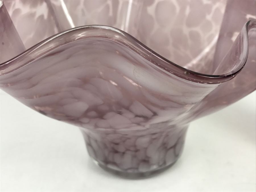 Pink Fluted Art Glass [Photo 4]