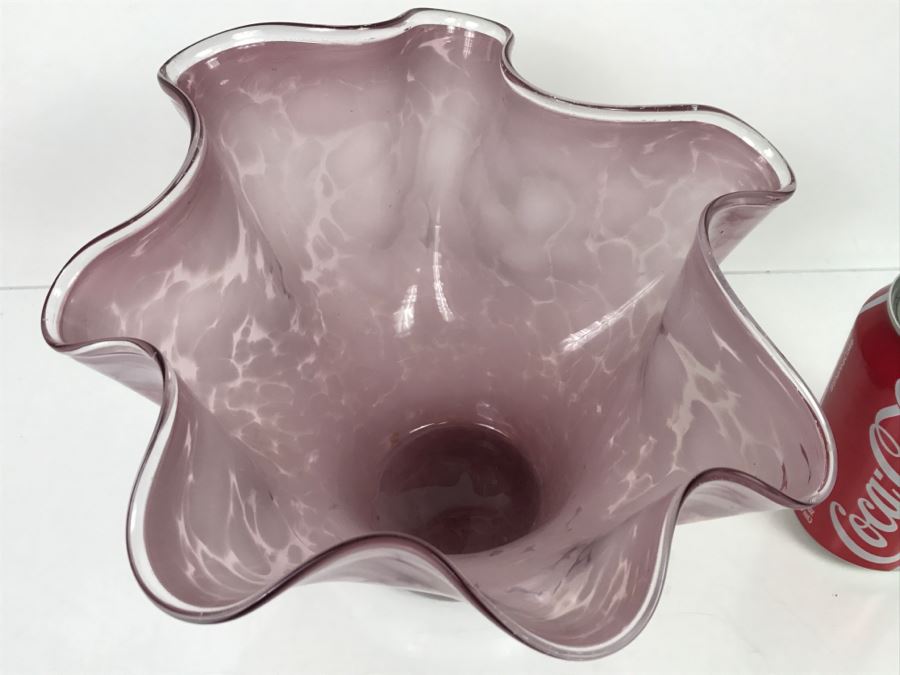 Pink Fluted Art Glass [Photo 3]