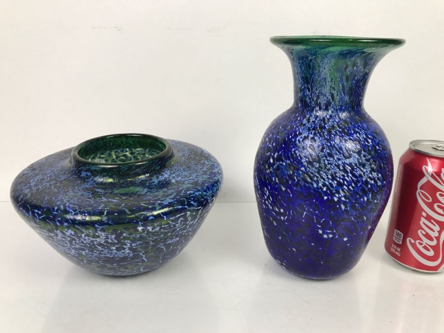 Vintage 1997 Signed Pair Of Blue Art Glass Vases [Photo 4]