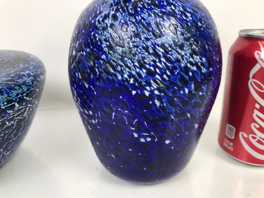 Vintage 1997 Signed Pair Of Blue Art Glass Vases [Photo 7]