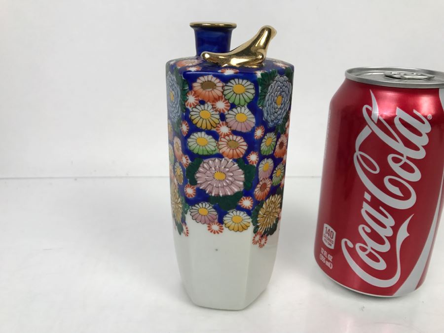 Signed Hand Painted Japanese Vase [Photo 9]