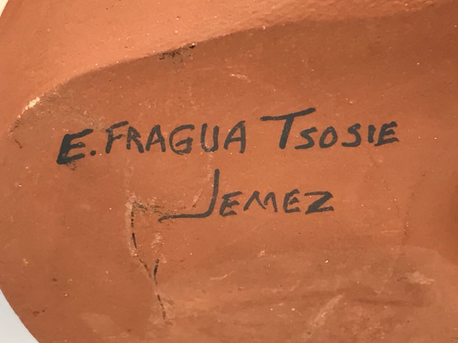 Signed E. Fragua Tsosie Jemez Pueblo American Indian Pottery Santa Claus Storyteller With 2 Children [Photo 2]