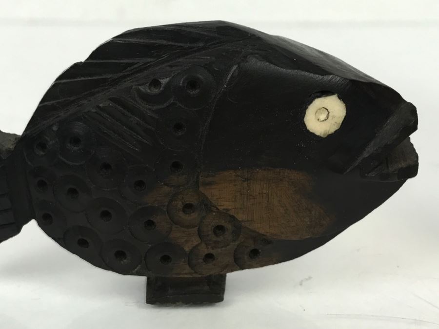 Small Carved Wooden Fish [Photo 8]