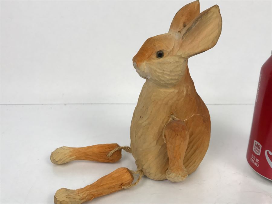 Carved Wooden Rabbit [Photo 2]