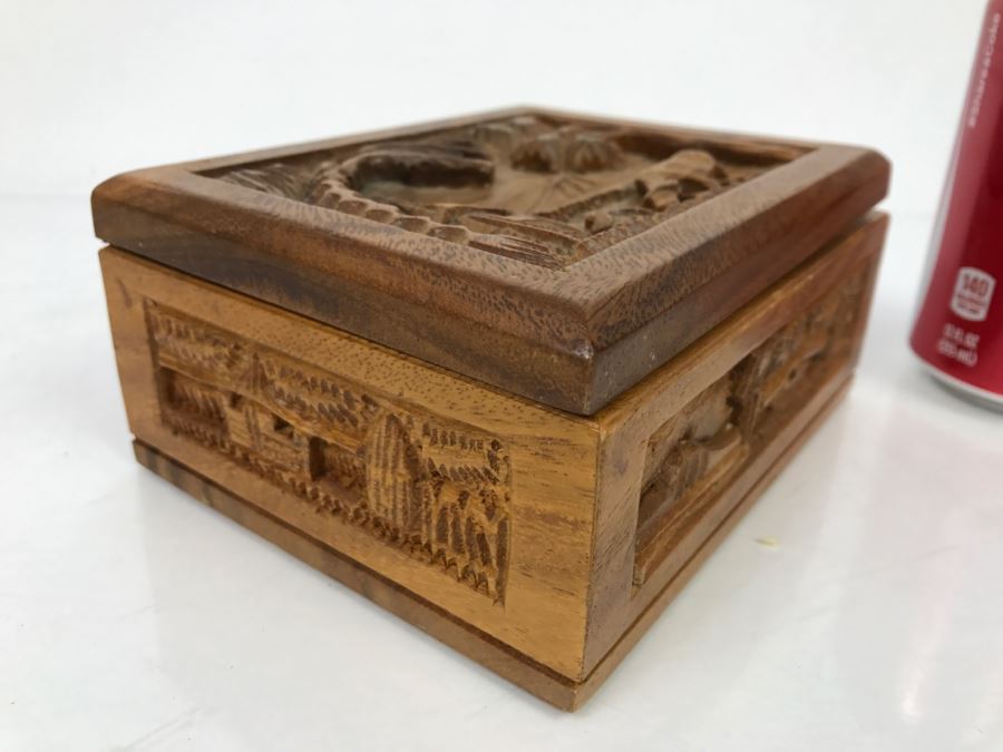 Relief Carved Wooden Box [Photo 7]