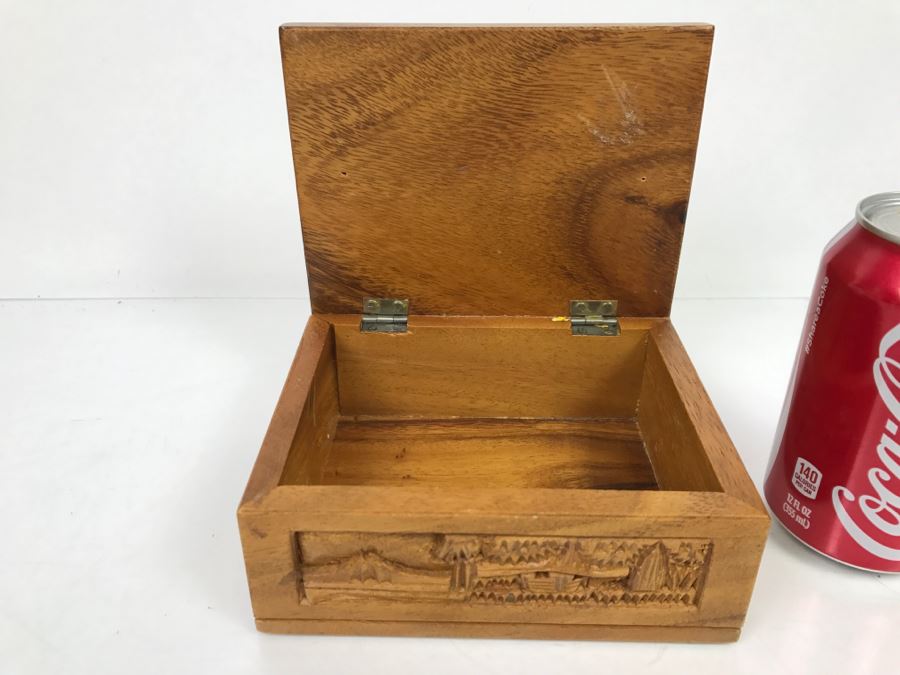 Relief Carved Wooden Box [Photo 6]