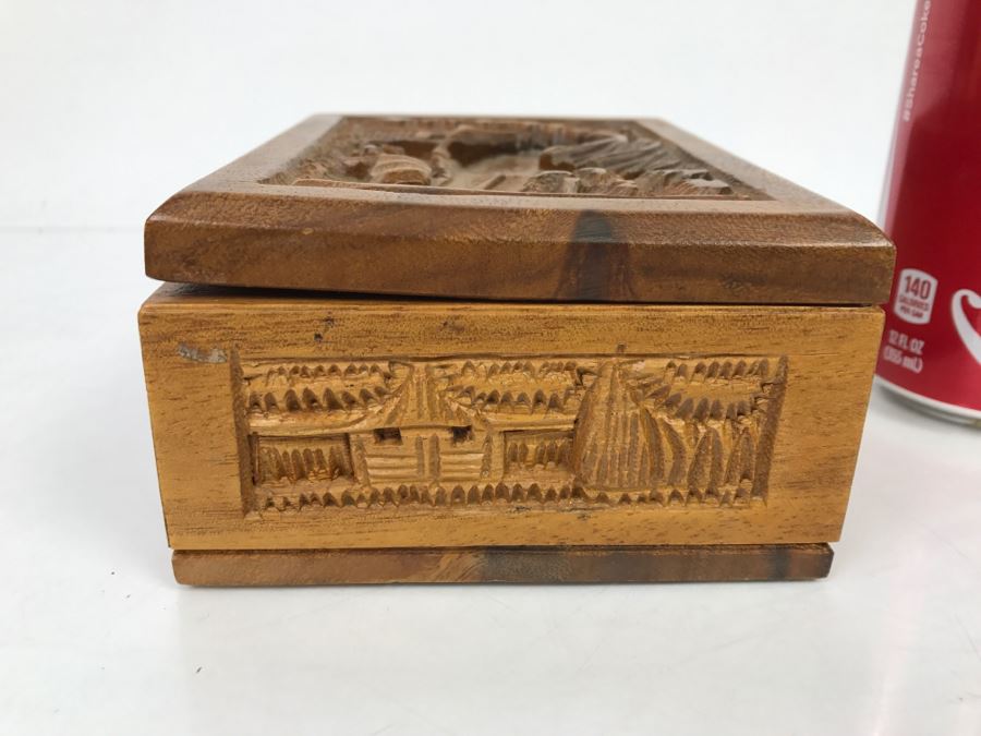 Relief Carved Wooden Box [Photo 9]
