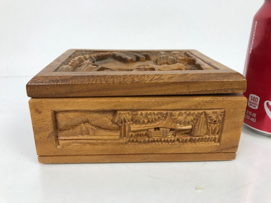 Relief Carved Wooden Box [Photo 3]
