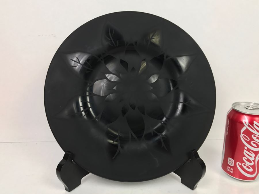 Stunning Vintage 1996 Signed William Swick Black Art Glass Plate  By Native American Artist Ironhand (Stand Not Included) [Photo 3]