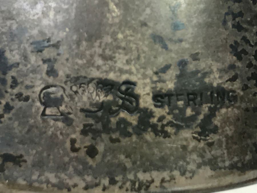 Cut Glass Decanter With Sterling Silver Stopper [Photo 3]