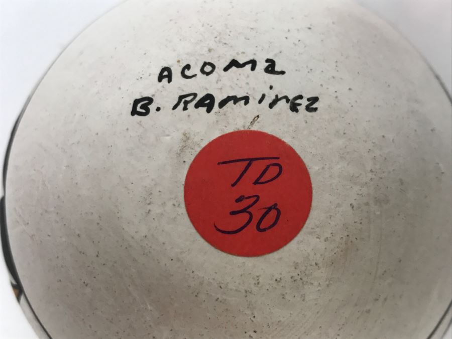 Vintage Signed Acoma Pottery Native American Pottery By B. Ramirez  New Mexico NM (See Photos For Chip On One Side Of Pot) [Photo 7]