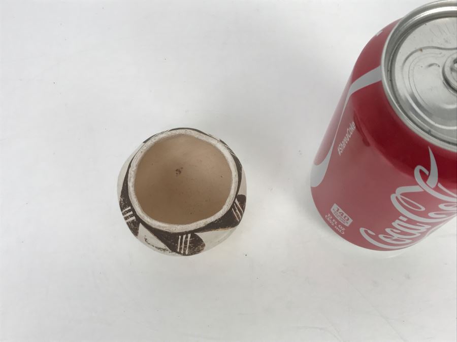 Vintage Signed Acoma Pottery Native American Pottery By M B New Mexico NM [Photo 3]