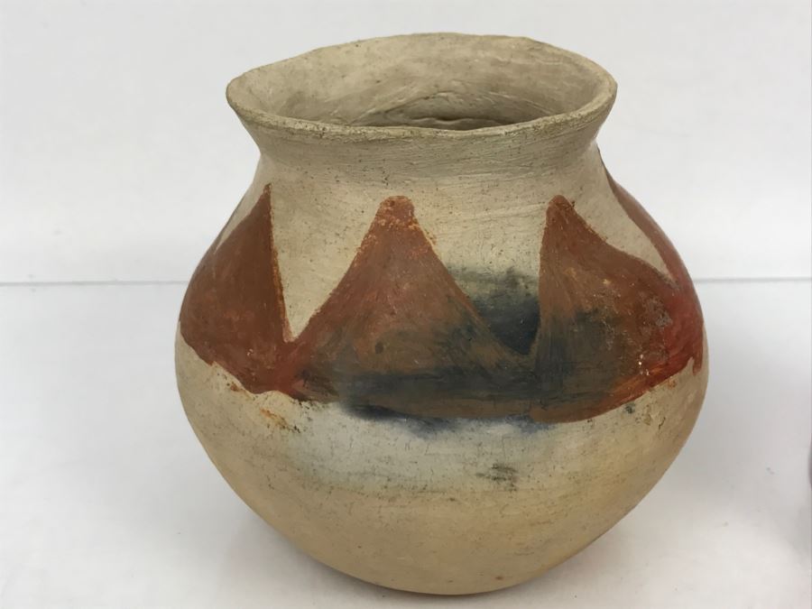 Vintage Pueblo Pottery Native American Bowl [Photo 2]