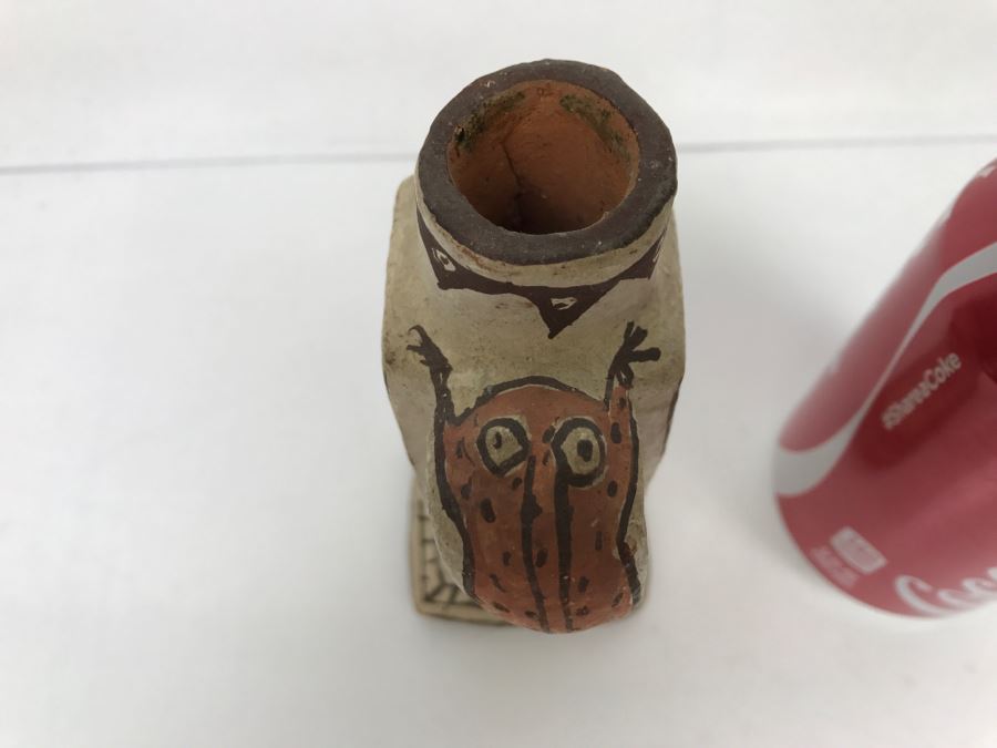 Vintage Pueblo Pottery Native American Vessel With Frog Painted On Handle [Photo 6]