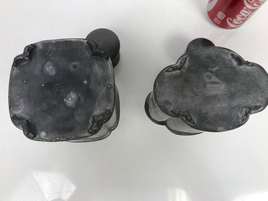Pair Of Hong Kong Pewter Chased Flasks [Photo 10]