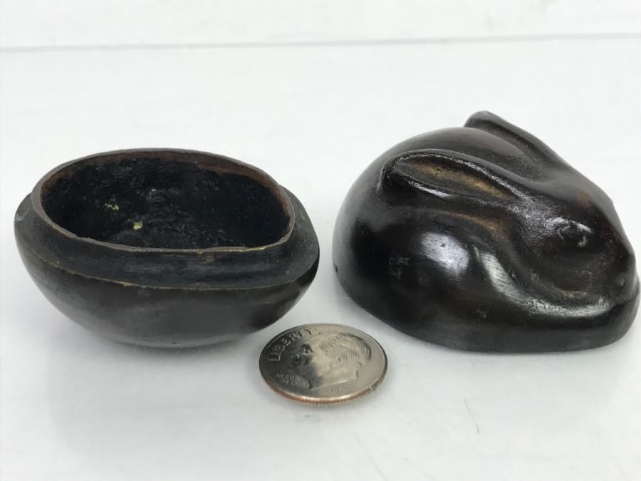 Small Metal Rabbit Trinket Box [Photo 1]