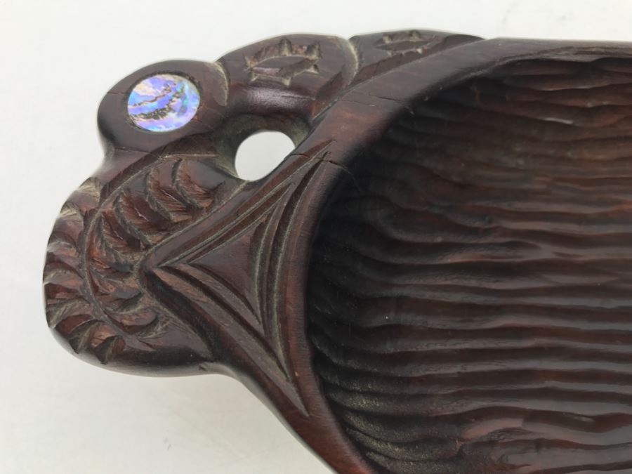 Hand Carved Wooden Trinket Dish Carved In Rotorua New Zealand Rangatira Mother Of Pearl Eyes [Photo 2]